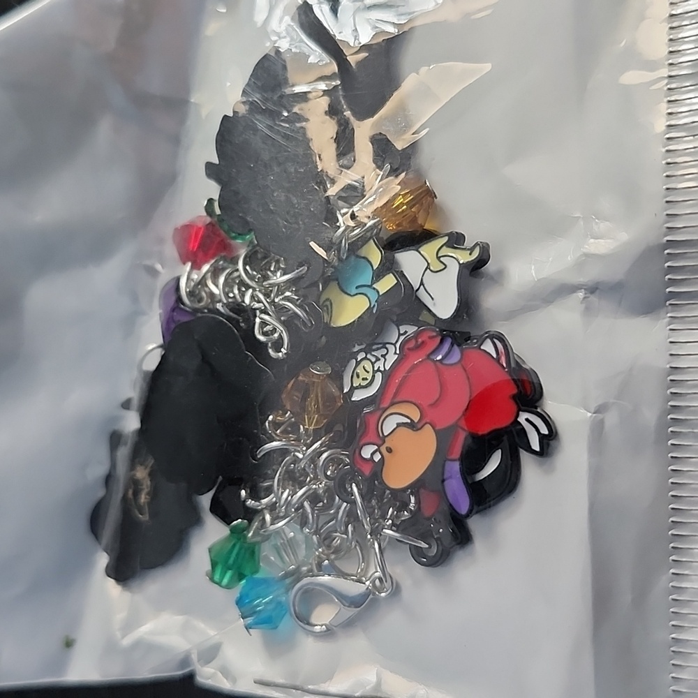Disney's Aladdin Charm Bracelet - Picture 6 of 6